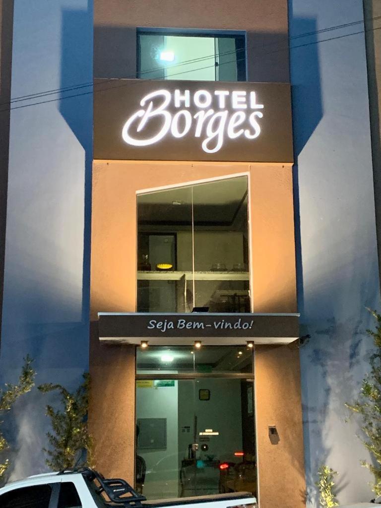 Hotel Borges Quirinopolis Exteriör bild
